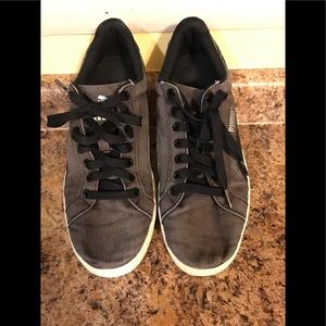 Gently Used* Mens Puma Black/Gray Sneakers Sz 8.5